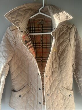 Burberry Quilted Beige Puffer Coat with Signature Check Lining
